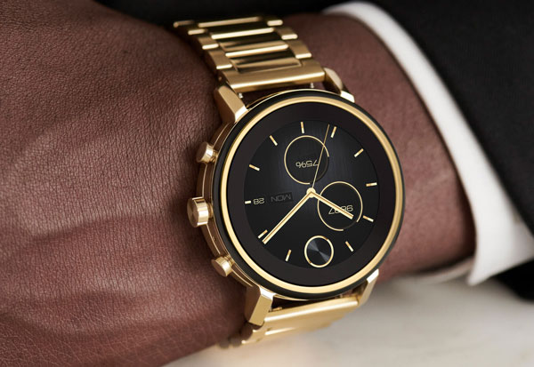 Movado-Connect-2.0-Smartwatch-gold-color
