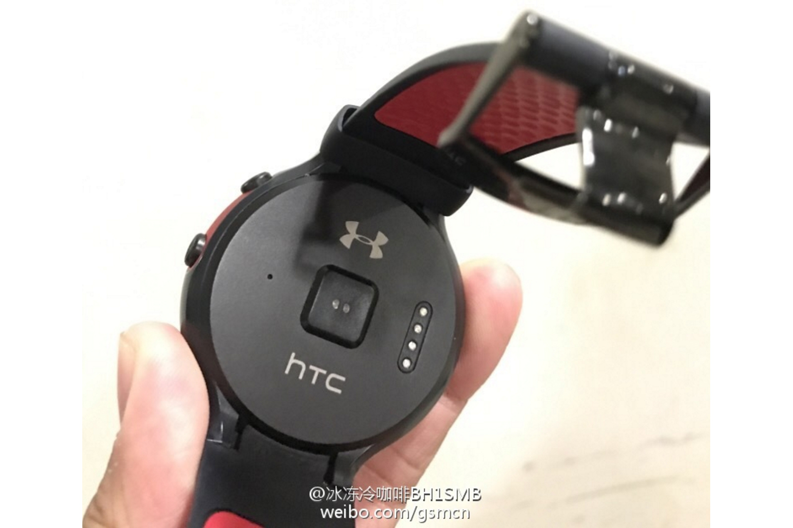 [तस्वीरें] क्या यह अफवाह वाली HTC Android Wear घड़ी है?